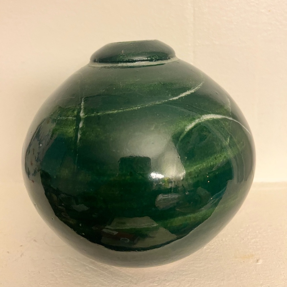VTG Studio Pottery Orb Vase Emerald Green Glaze Handmade Signed 4.5" Tall